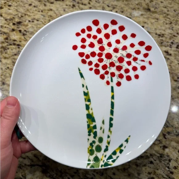 West Elm dinner plate spring time “mixed media” flower - Picture 1 of 2